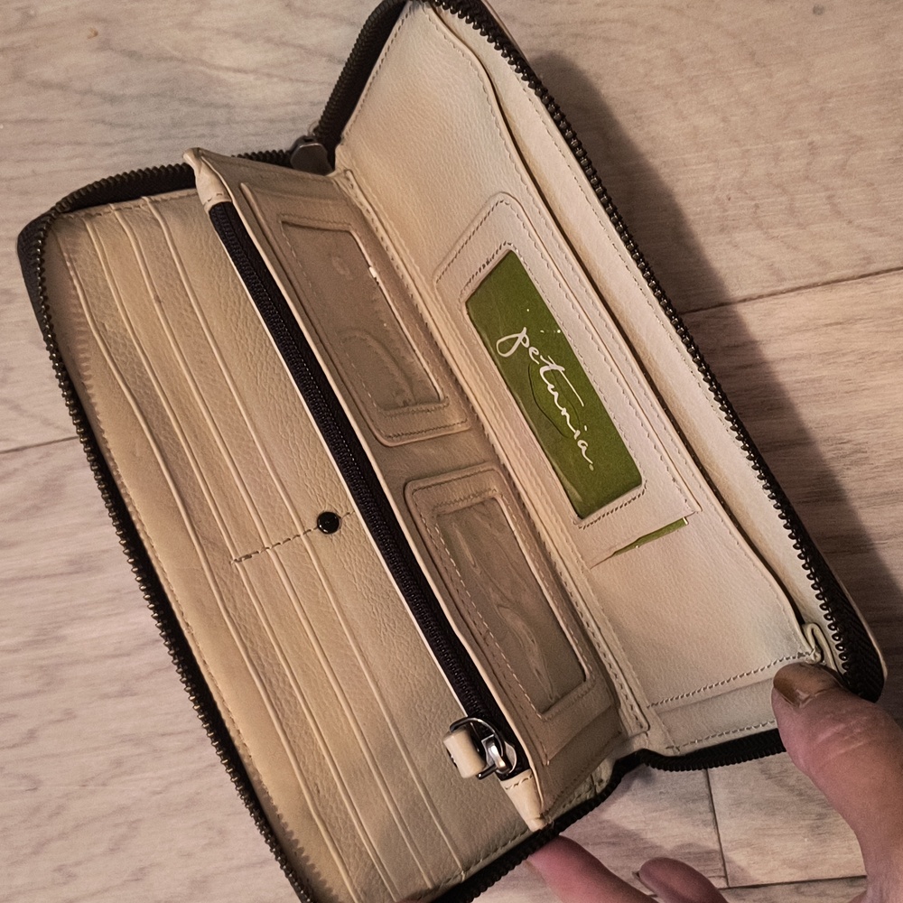 Leather Velvet Purse - Picture 3 of 16